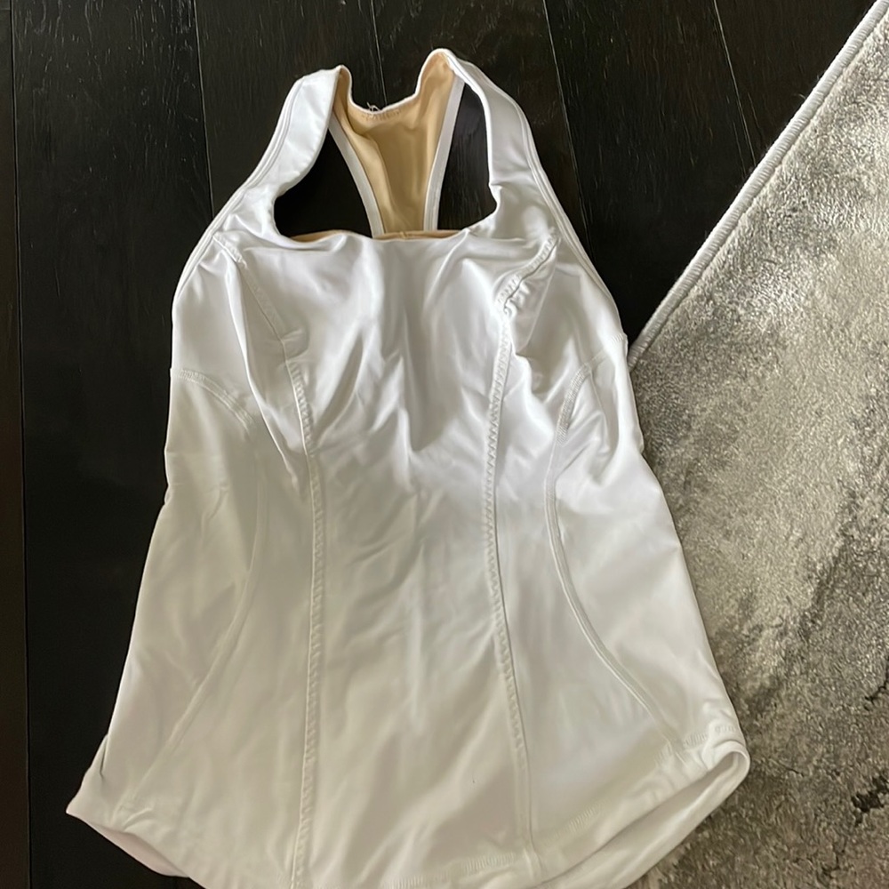 Lululemon white tank top with built in bra